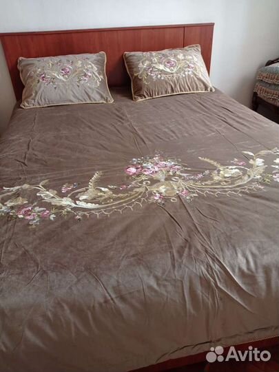 Покрывало на кровать,roberto cavalli италия