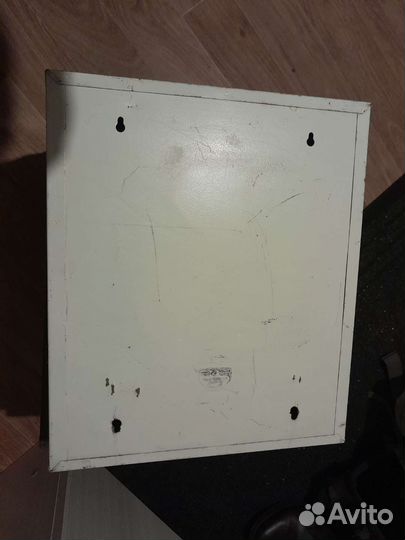 Аптечный шкафчик