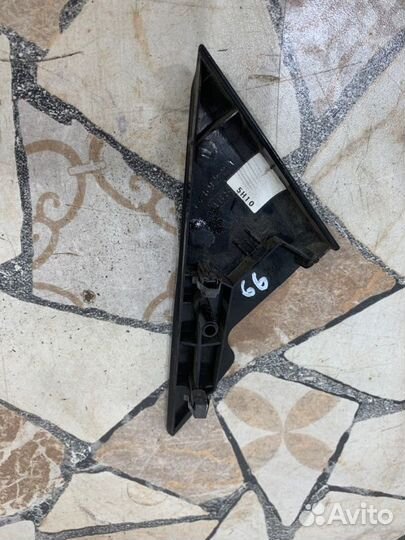 Пластиковый уголок двери Mazda 6 седан 2.0 LF 2005