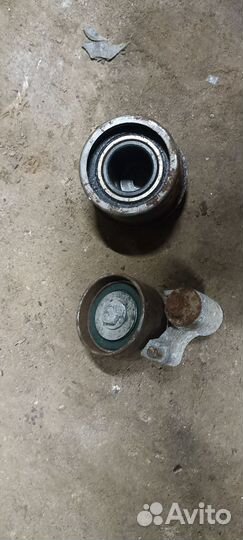 Ролики грм для Kia Carnival 2002-2006 2.5