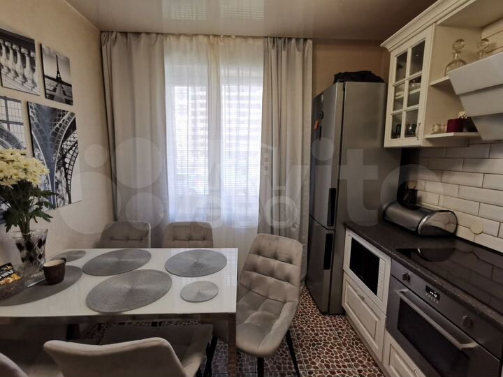 2-к. квартира, 48,8 м², 1/17 эт.