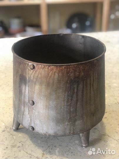 Кашпо металлическое