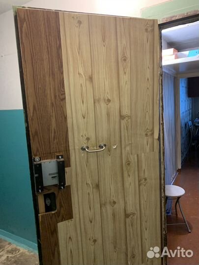 Металлическая дверь бу
