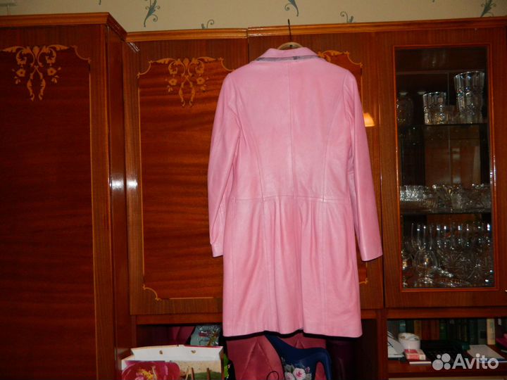 Toto. Кожаный плащ