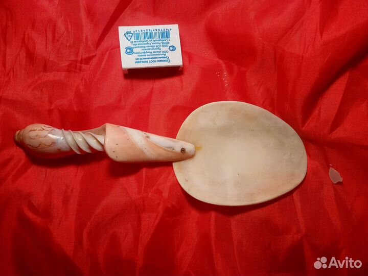 Ложка из раковины из Полинезии