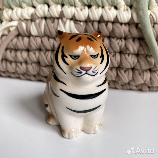 Пухлый тигр / Фарфор / Новый