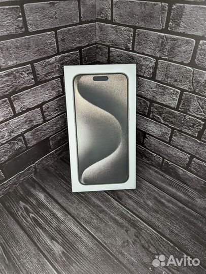 iPhone 15 pro max 256 natural titanium