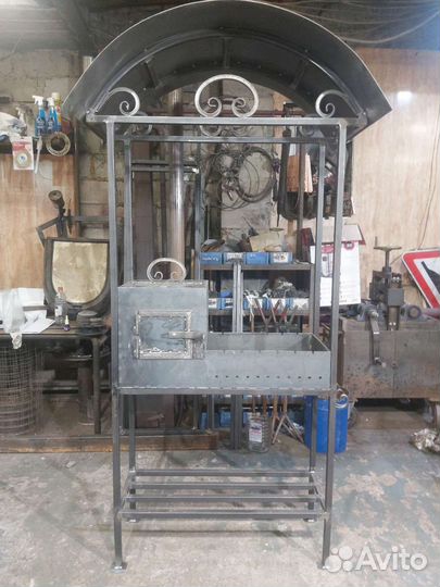 Мангал с печью под казан и крышей