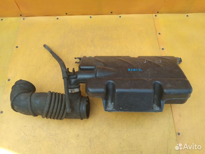 Резонатор воздушного фильтра Mitsubishi Outlander