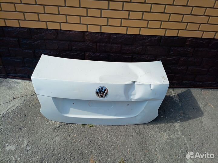 Крышка багажника Фольксваген Поло оригинал