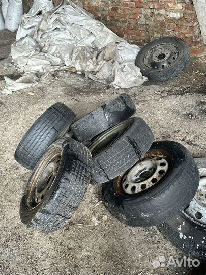 R14 Roadstone Classe Premiere 185/65, PCD 4x98 DIA 10