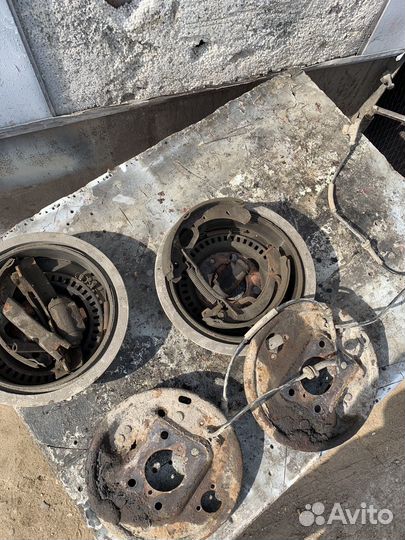 Коплект задних барабанных тормозов с абс на ваз