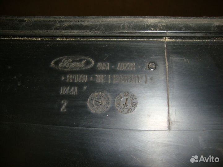Решетка стеклоочистителей Ford Focus 2 2005-2011