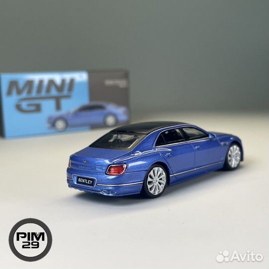 Модель авто Bentley Mini GT 1/64