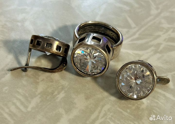 Продам серьги кольцо из серебра