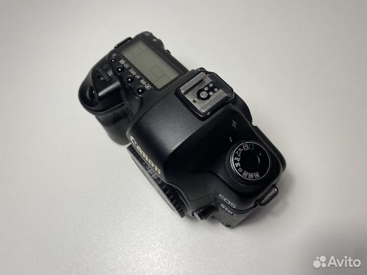 Зеркальный фотоаппарат canon 5D mark ii body