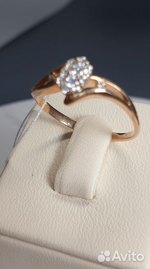 Роскошное золотое кольцо с бриллиантами 585