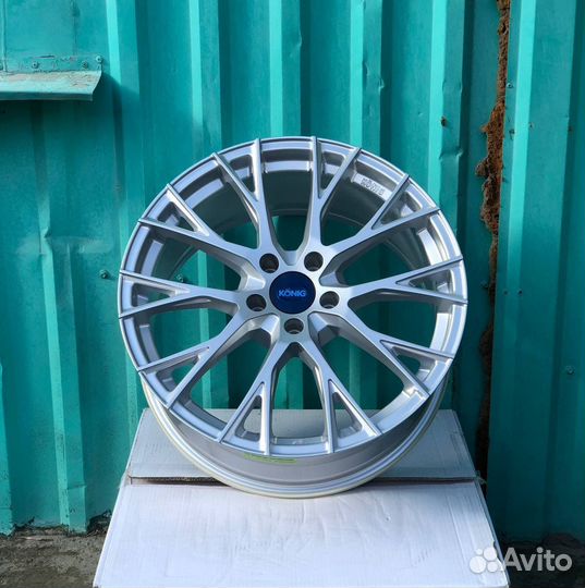 Оригинальные диски Konig R18 на Kia K5 Camry V70