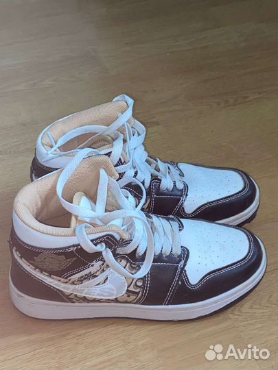 Кроссовки Nike