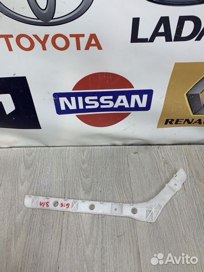 Кронштейн крепление бампера Nissan almera G15 Лев