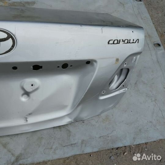 Крышка багажника Toyota Corolla