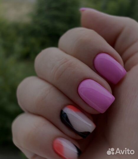 Маникюр с покрытием гель-лаком