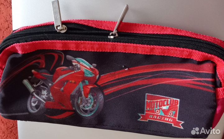 Школьный пенал