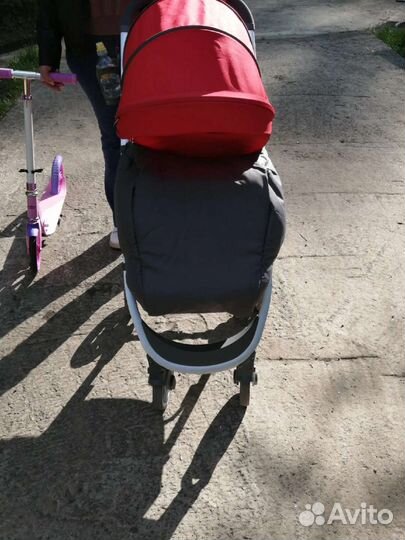 Прогулочная коляска