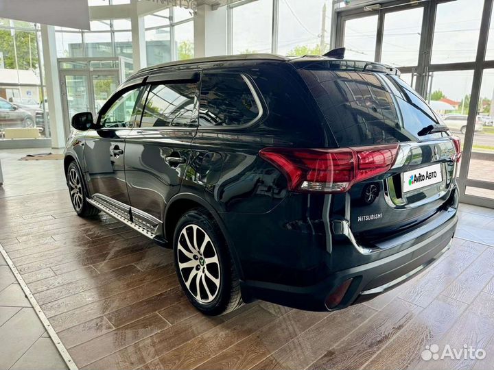 Mitsubishi Outlander 2.0 CVT, 2018, 130 223 км