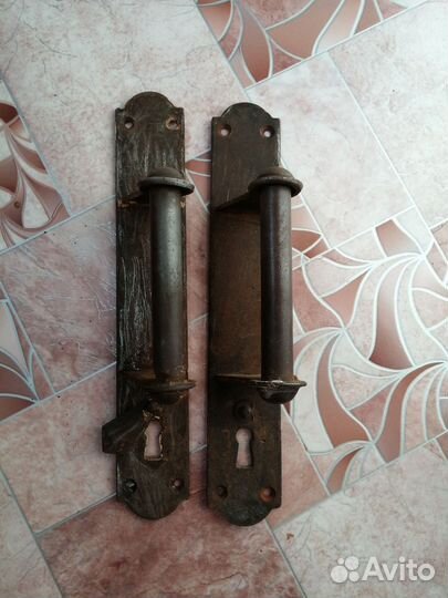 Дверные ручки