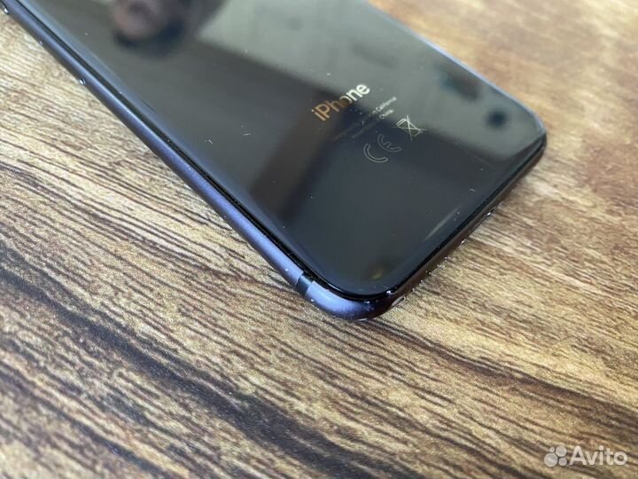 iPhone 8, 64 ГБ