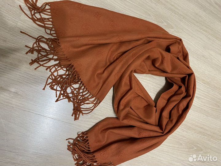 Шарфы и палантины