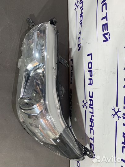Фара Левая Toyota Hilux 2015-2020