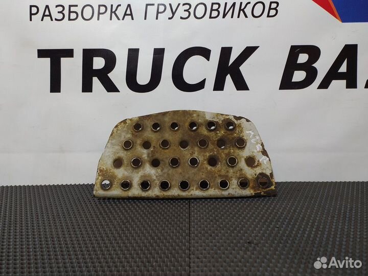 81615110001 Площадка подножки