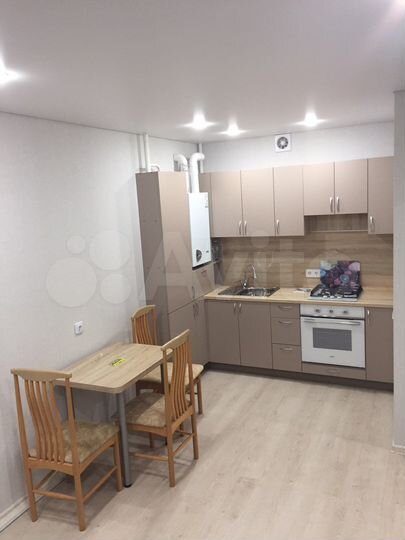 2-к. квартира, 40 м², 2/6 эт.
