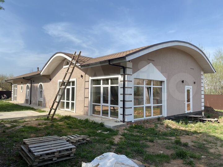 Коттедж 250 м² на участке 20 сот.