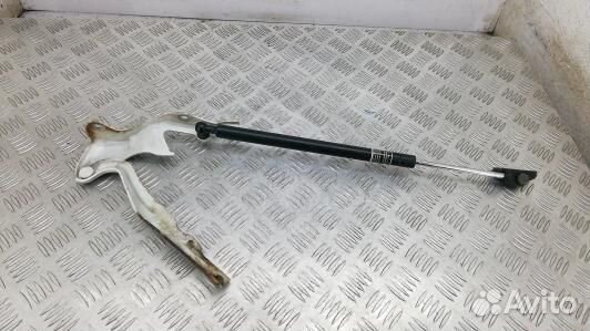 Петля капота subaru impreza 3 (KMA03D502)