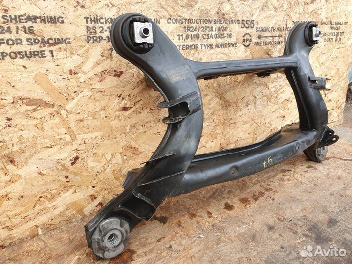 Подрамник задний Mercedes-Benz C W205 2.0 2014