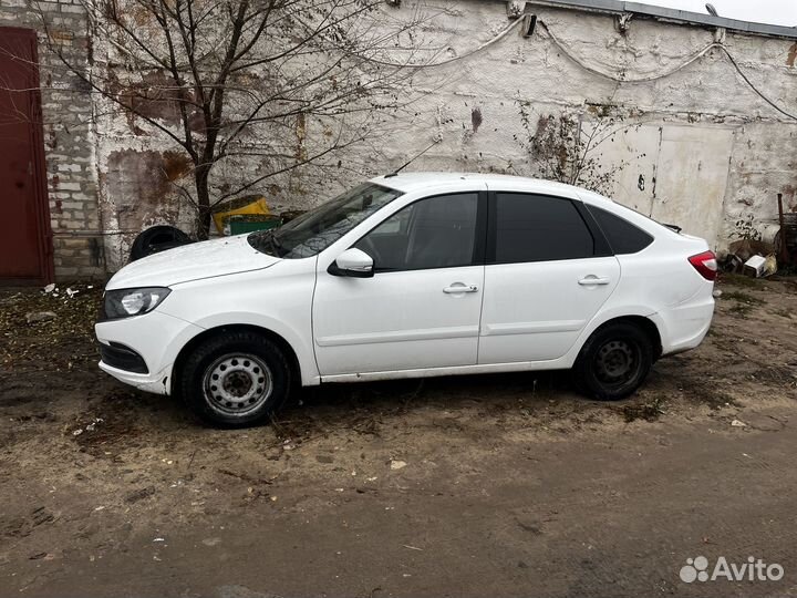 LADA Granta 1.6 МТ, 2020, 190 000 км