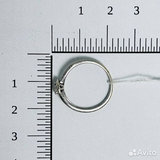 Золотое кольцо с бриллиантом 16р