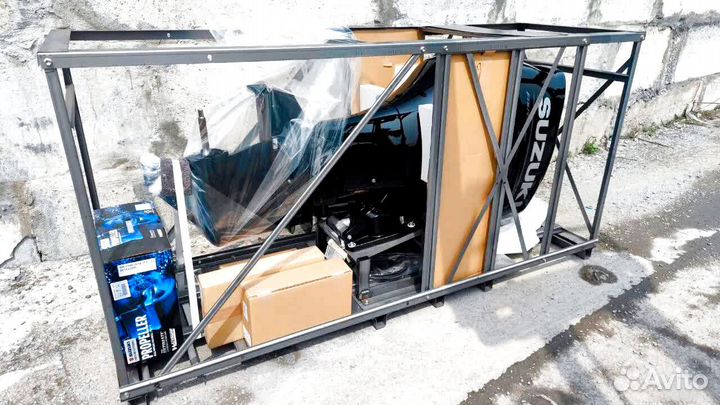 Мотор лодочный Suzuki DF200ATX черный в наличии