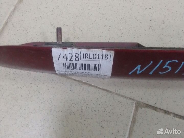 Накладка двери багажника Mitsubishi Carisma