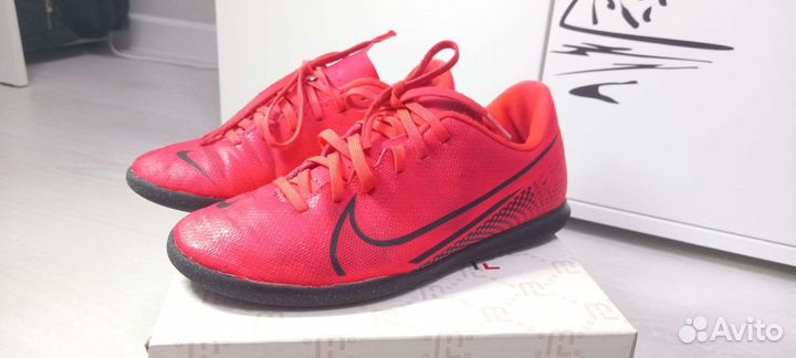 Бутсы футзалки р. 35