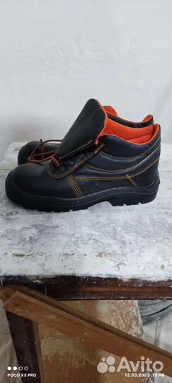 Рабочие ботинки