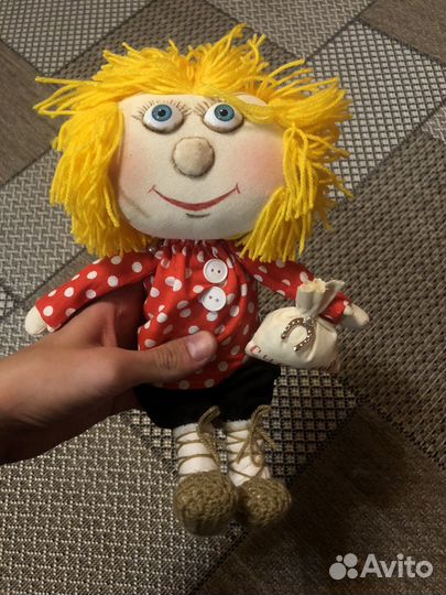 Домовой вязаный