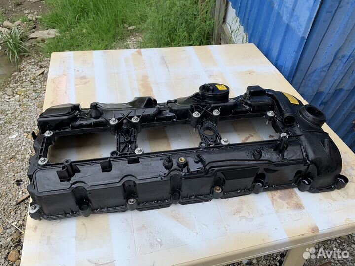 Клапанная крышка s55b30