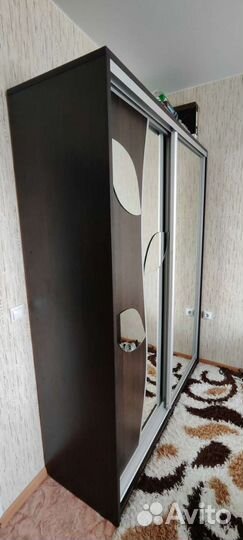 Шкаф купе с зеркалом