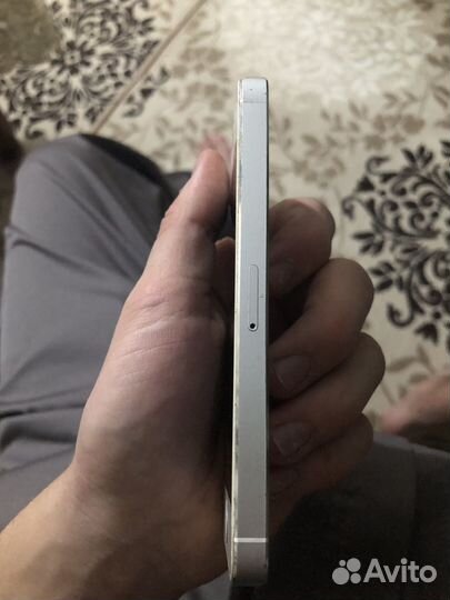 iPhone 5S, 16 ГБ