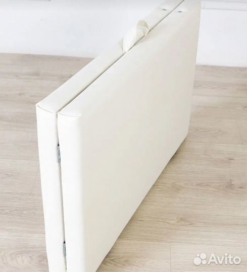 Кушетка для наращивания ресниц