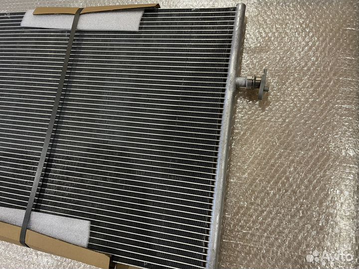 Радиатор низких температур Mercedes W205 W213 X253